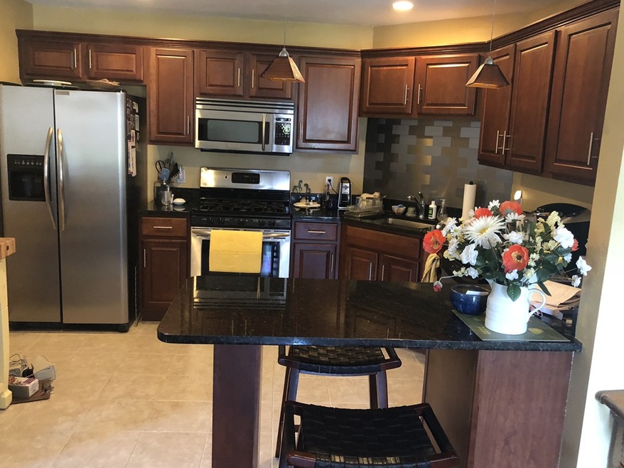 402 Hampton Way, Abington, MA 02351 - photo 1