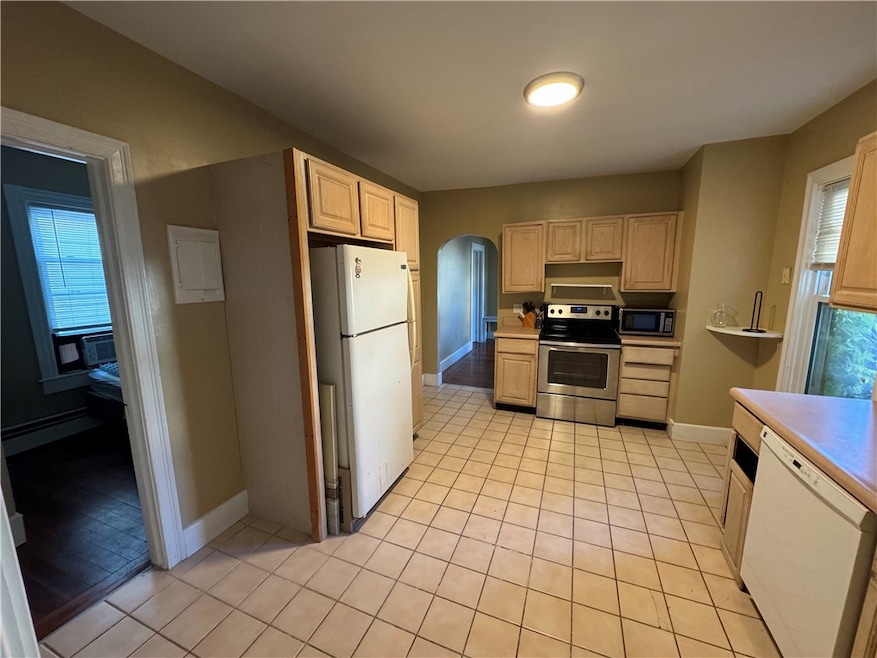 For Rent $1,700/month