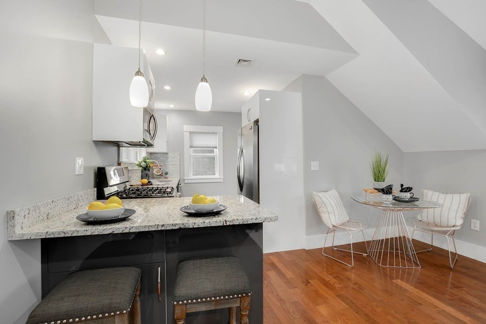 4 Auburn Ave unit 4, Somerville, MA 02145 - photo 1