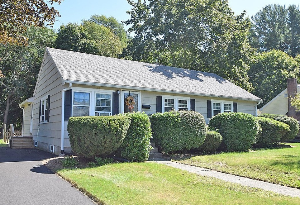 15 Marconi Dr, Randolph, MA 02368 - photo 1