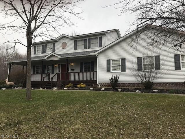 4 bedroom 3 bathroom home on over 2 1/2 acres in b
