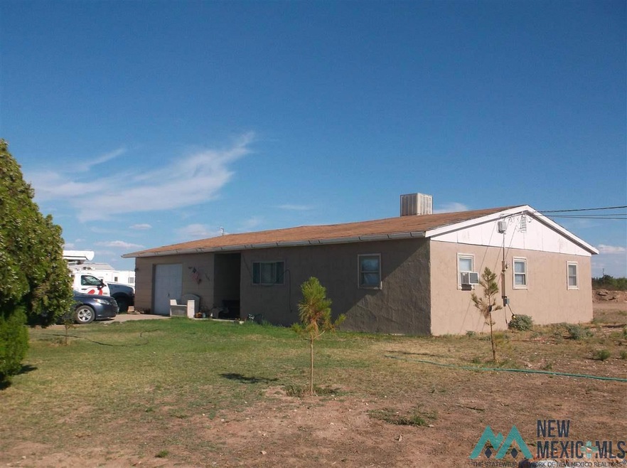 1405 Sierra Rd, Carlsbad, NM 88220 - photo 1