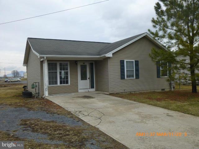 205 Sions St, Moorefield, WV 26836 - photo 1