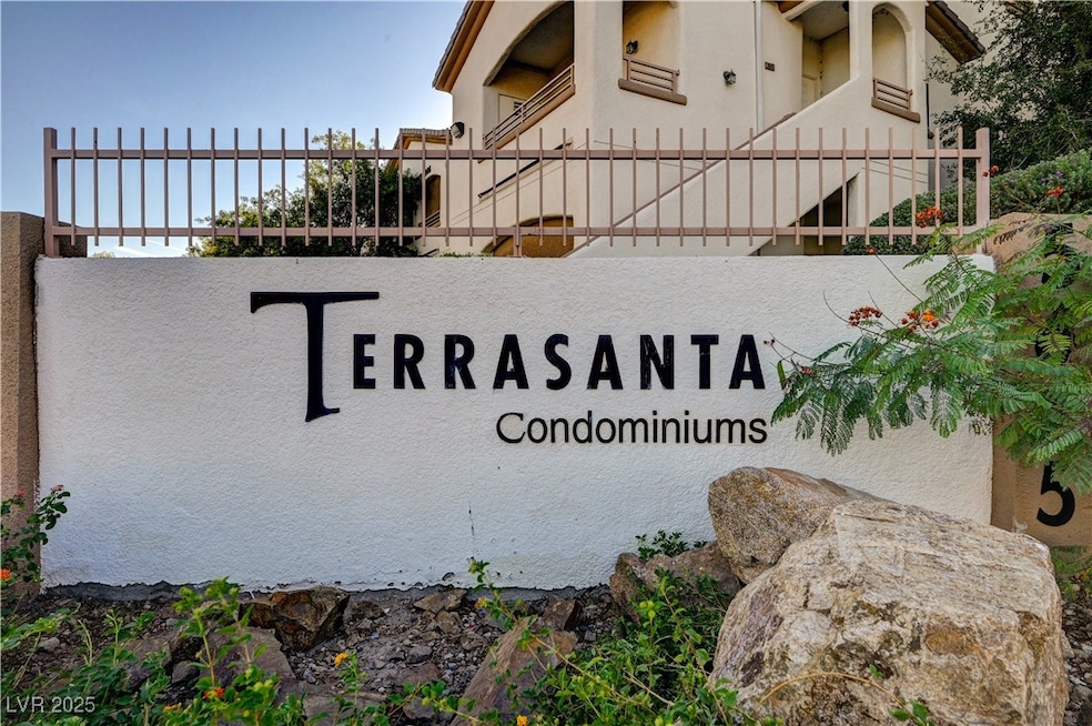 5655 E Sahara Ave unit 2046, Las Vegas, NV 89142 - photo 1