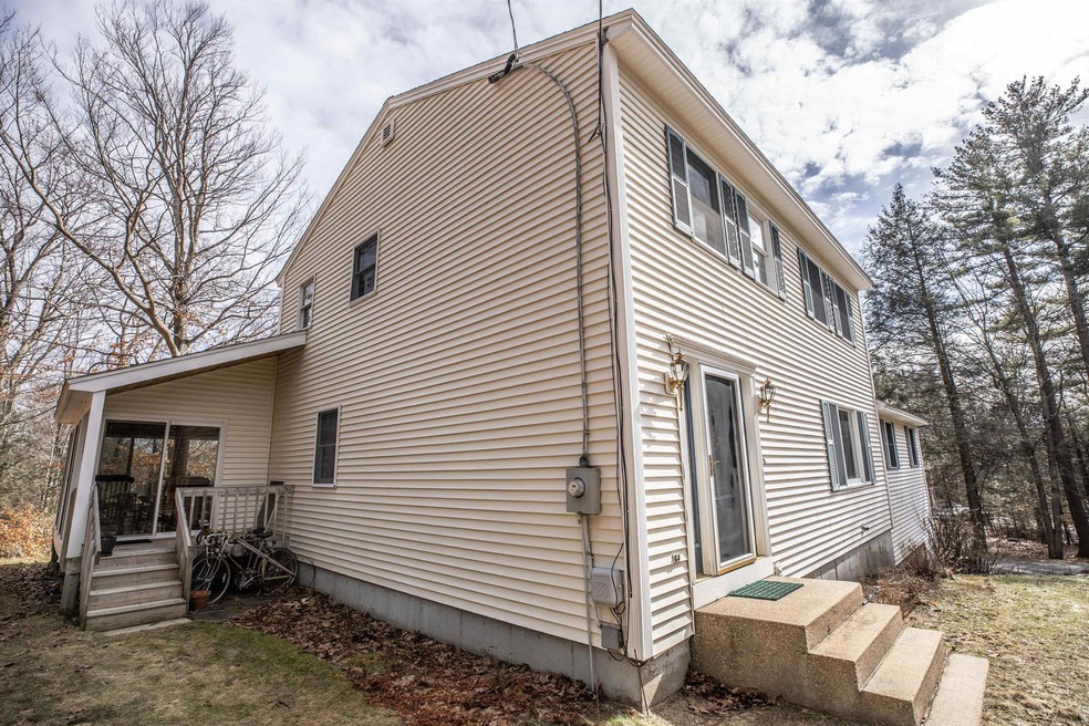 26 Eagles Nest Rd, Goffstown, NH 03045 - photo 1