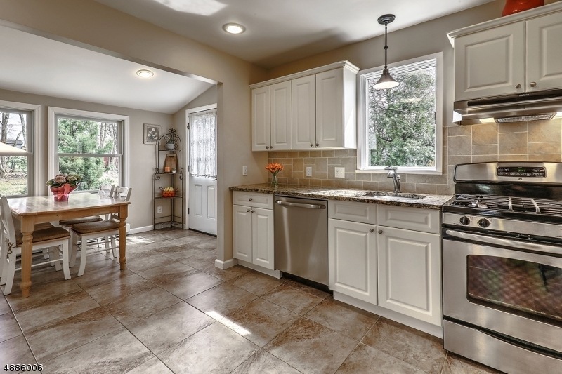 24 Ann St, Bernardsville, NJ 07924 - photo 1