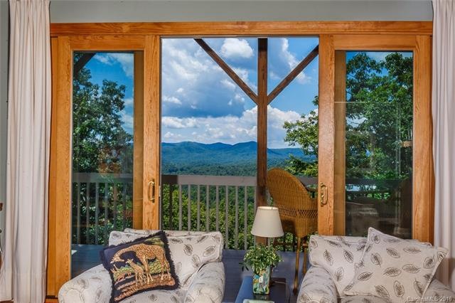 Heavenly vistas the moment you walk in