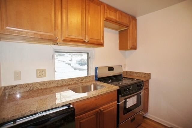 19 Lowe St unit 1, Norwalk, CT 06854 - photo 1