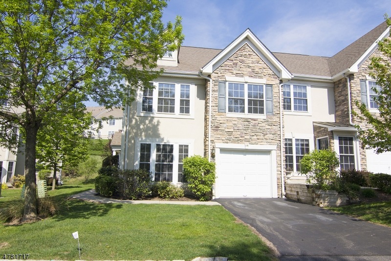 64 Spruce Ln, North Haledon, NJ 07508 - photo 1