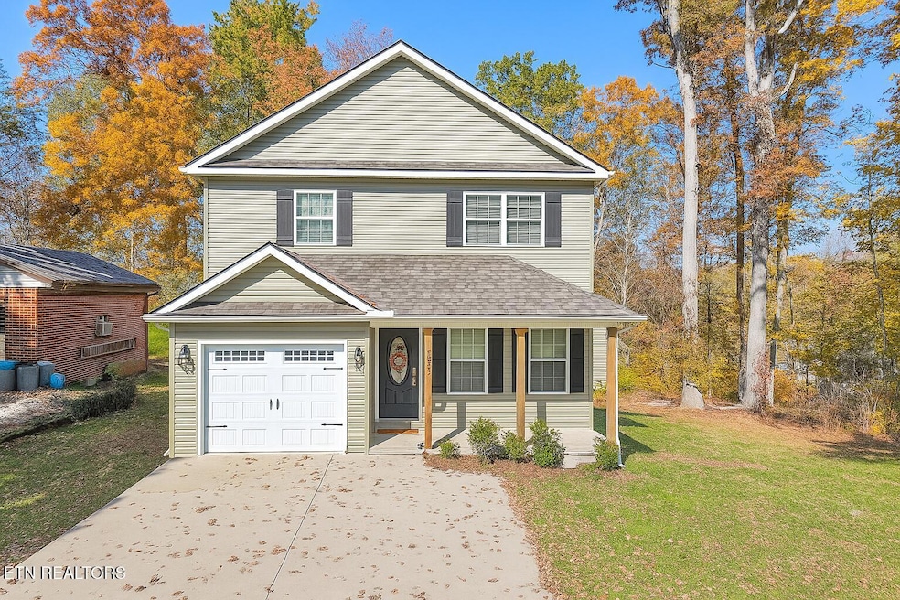 2201 Ridgecrest Dr, Maryville, TN 37803 - photo 1