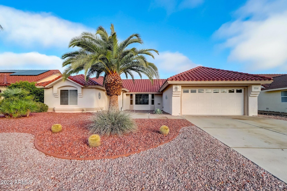 4-web-or-mls-W Heritage Dr-004