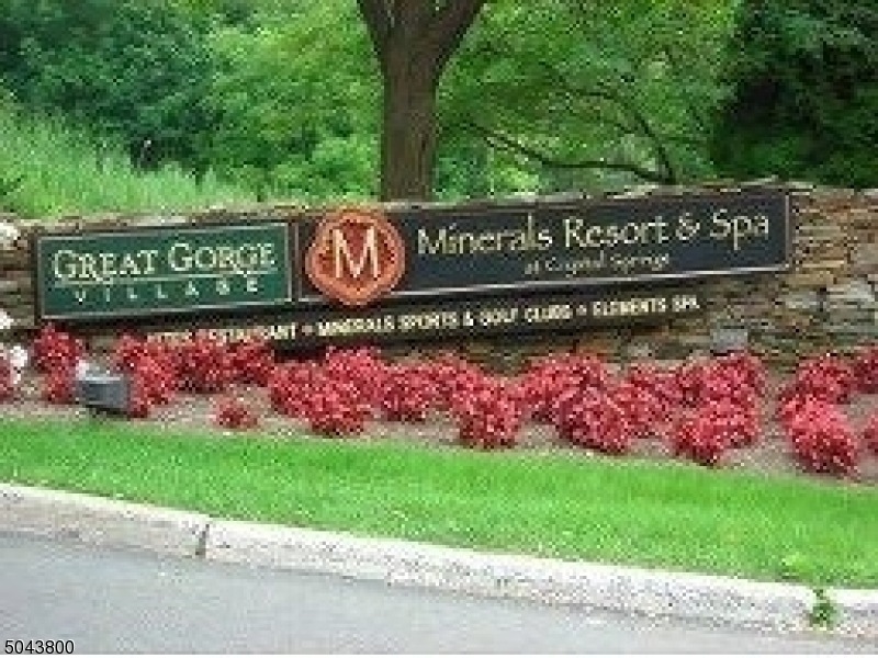 22 Wimbledon Dr, Vernon, NJ 07462 - photo 1