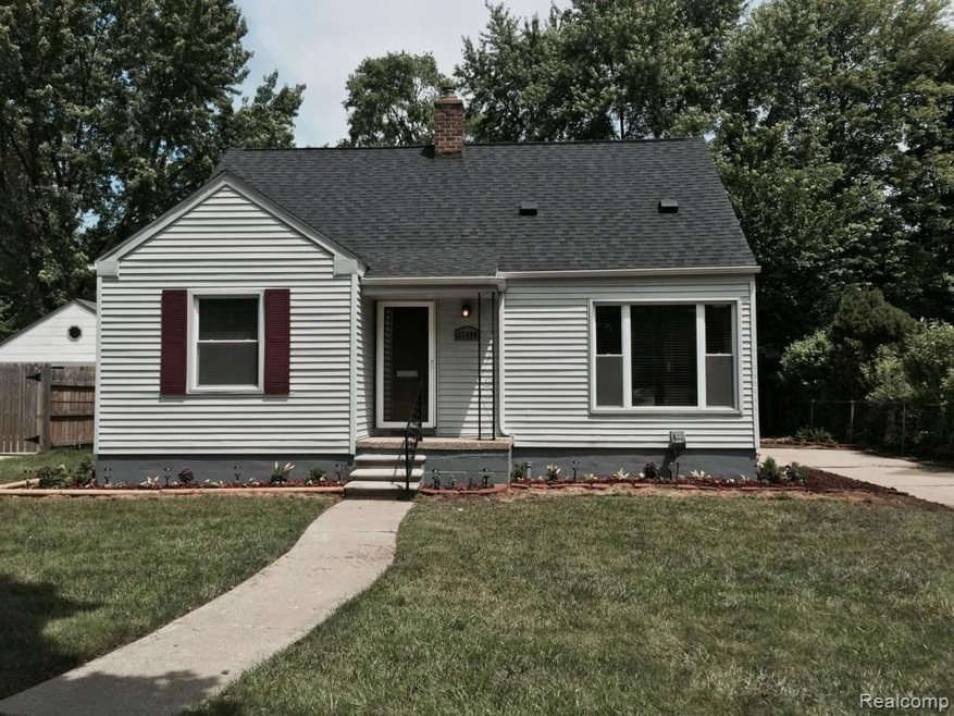 23490 Rosewood St, Oak Park, MI 48237 - photo 1