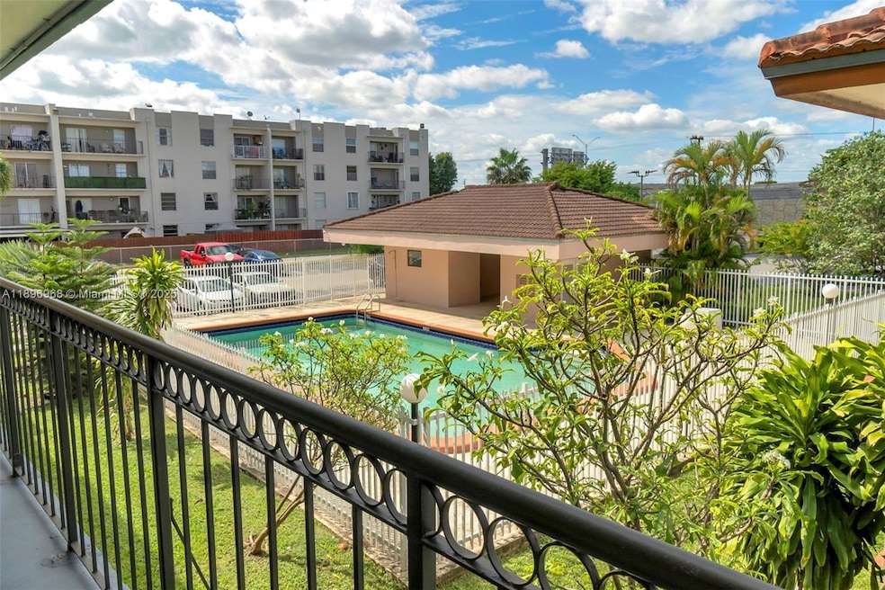 5851 W 20th Ave unit 412, Hialeah, FL 33012 - photo 1