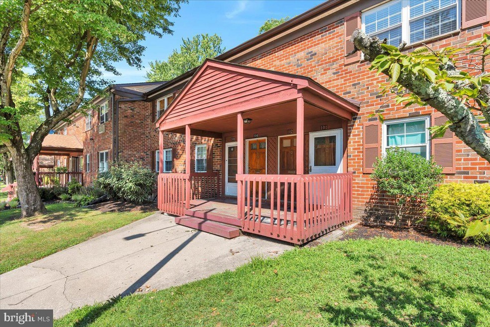 102 Garnet Dr unit 1K, Burlington, NJ 08016 - photo 1