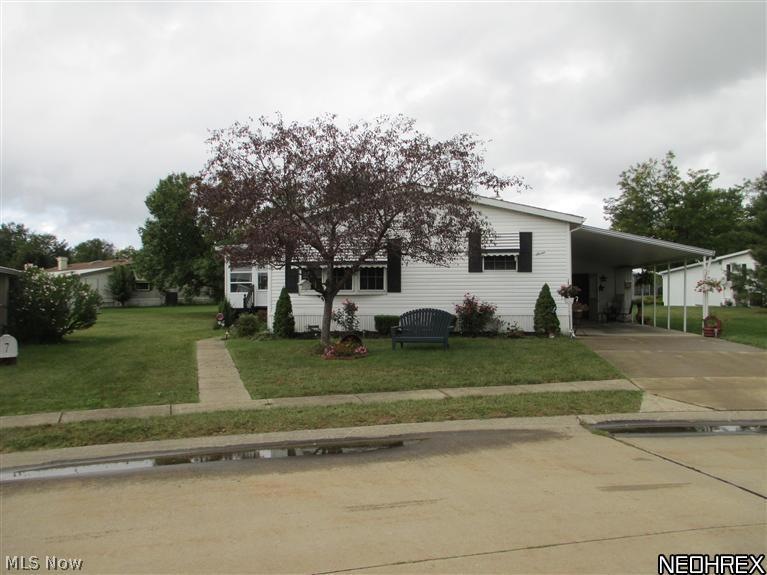 7 Harmony Cir, Olmsted Township, OH 44138 - photo 1