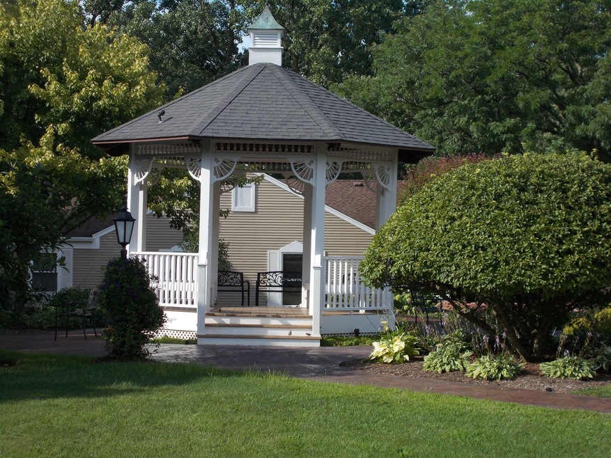 3 Hampton on Auburn, Rolling Meadows, IL 60008 - photo 1