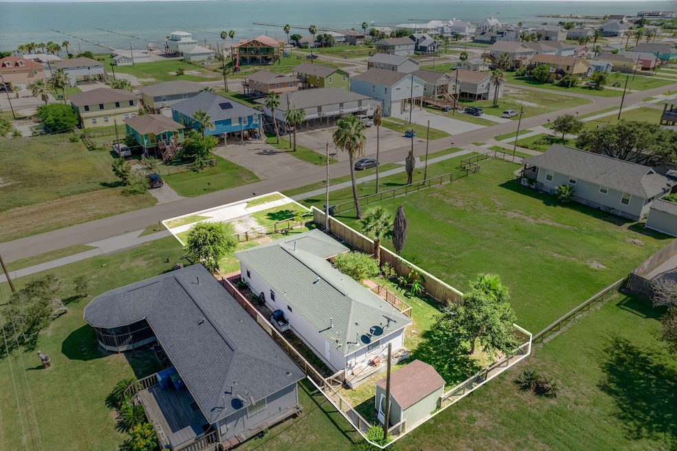 1307 S Live Oak St, Rockport, TX 78382 - photo 1