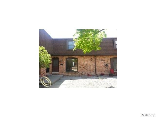 5045 Crooks Rd unit 22, Royal Oak, MI 48073 - photo 1
