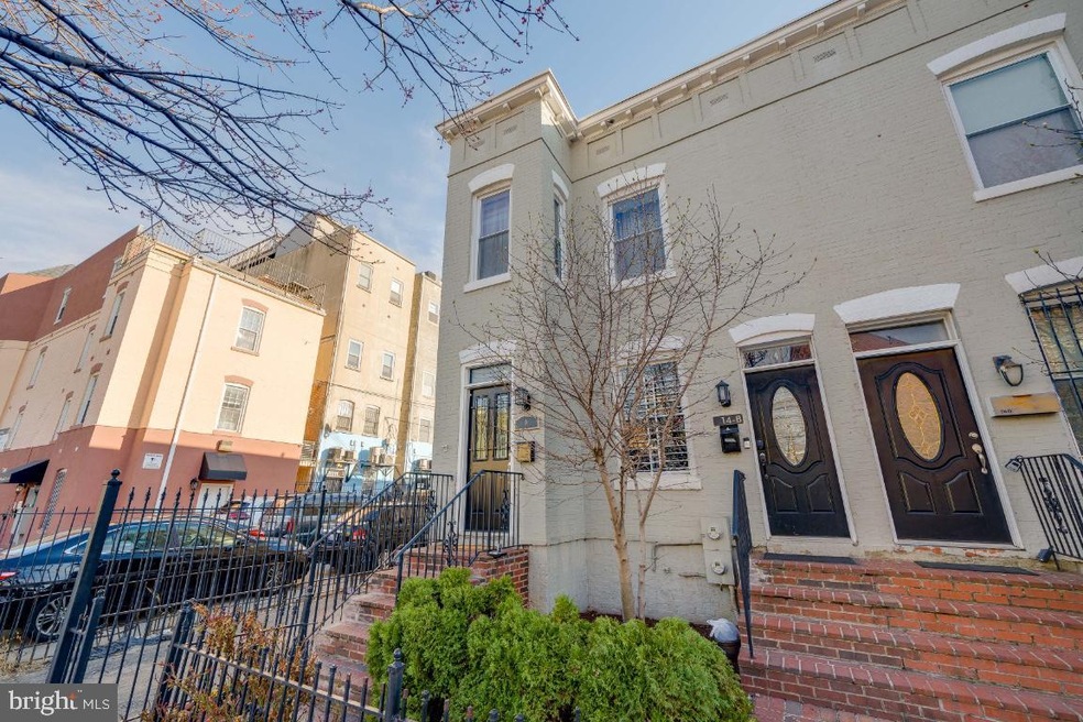14 O St NW unit 14-A, Washington, DC 20001 - photo 1