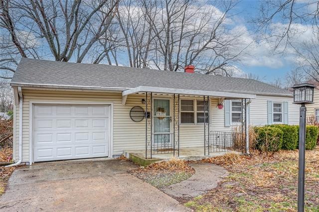 2505 S Crescent Ave, Independence, MO 64052 - photo 1