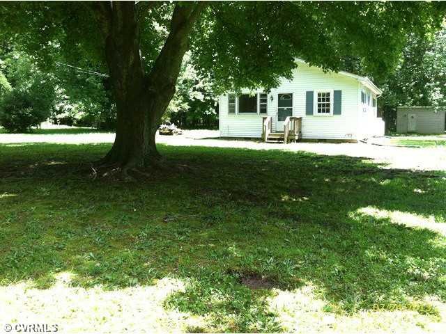 Exterior Front - Spacious yard