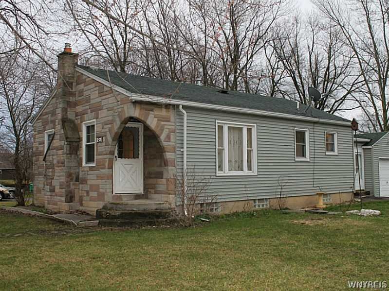 212 Warner Ave, North Tonawanda, NY 14120 - photo 1