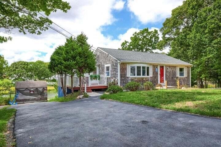 171 Edgewater Dr W, East Falmouth, MA 02536 - photo 1