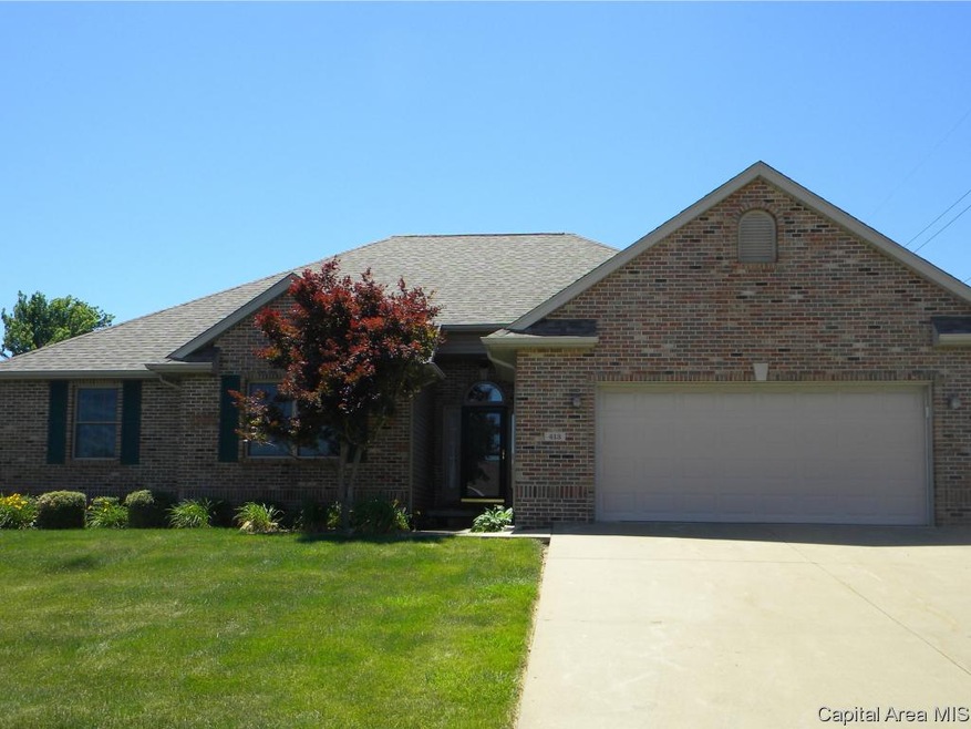 413 Delaney Dr, Jacksonville, IL 62650 - photo 1