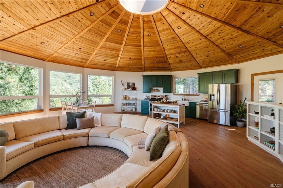 721 Chillon Dr, Crestline, CA 92325 - photo 1