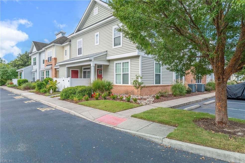 8131 Ships Crossing Rd, Norfolk, VA 23518 - photo 1