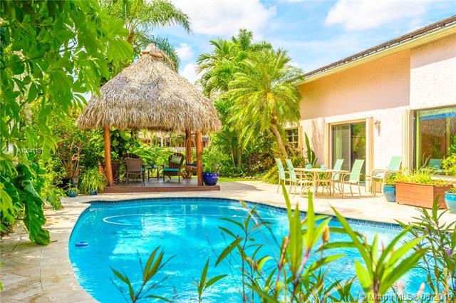 Tropical Oasis, Pool and Chickee Hut