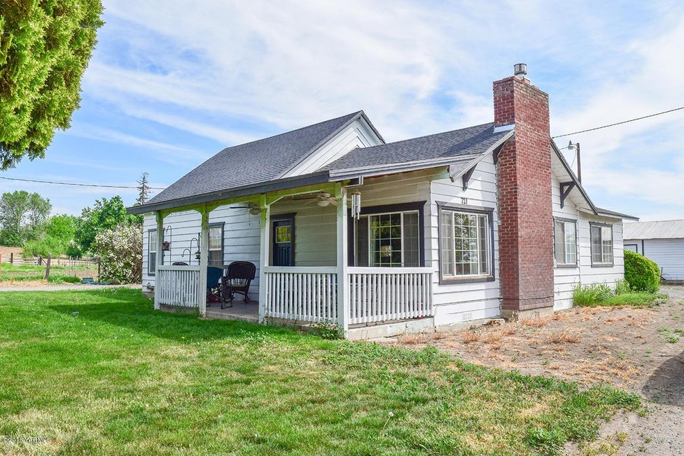721 Durham Road - Zillah, WA 98953