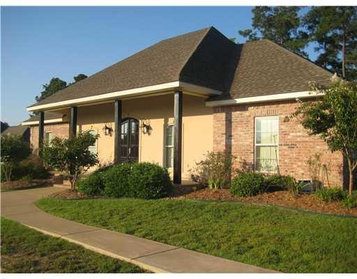 209 Woodwind Dr, Pineville, LA 71360 - photo 1