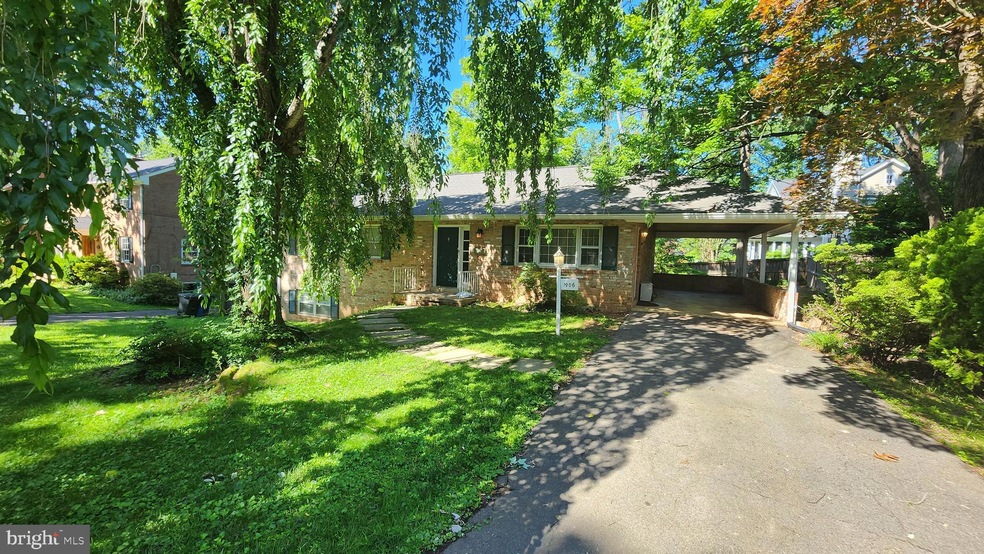 1906 Birch Rd, McLean, VA 22101 - photo 1