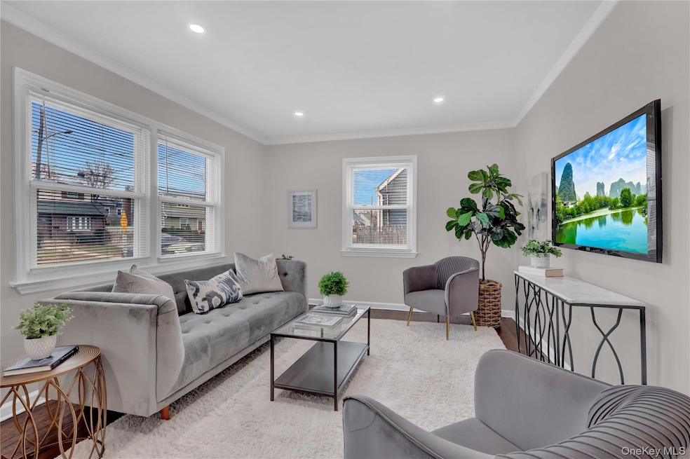 781 Union Dr, Uniondale, NY 11553 - photo 1