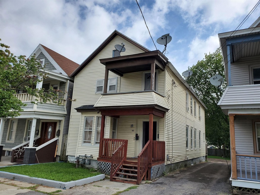 905 Emmett St, Schenectady, NY 12307 - photo 1