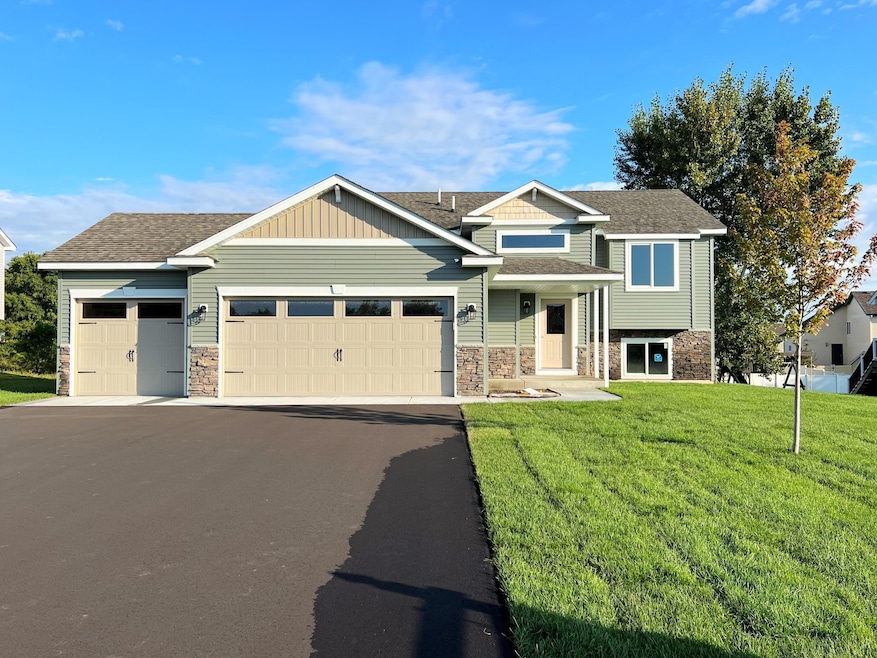 For Sale $309,900 • Co-Listing Agent