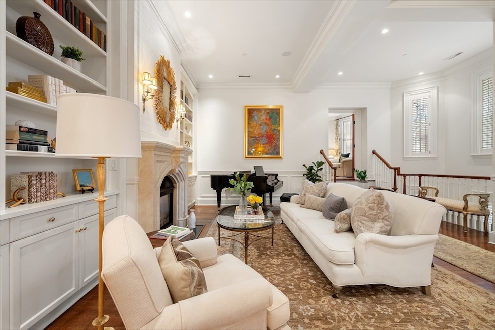 50 Beacon St unit 1, Boston, MA 02108 - photo 1