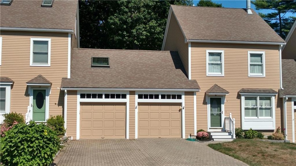 Townhouse style with 2 garages...
