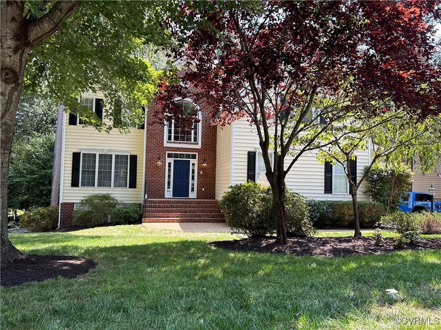 View of front of home with a front lawn