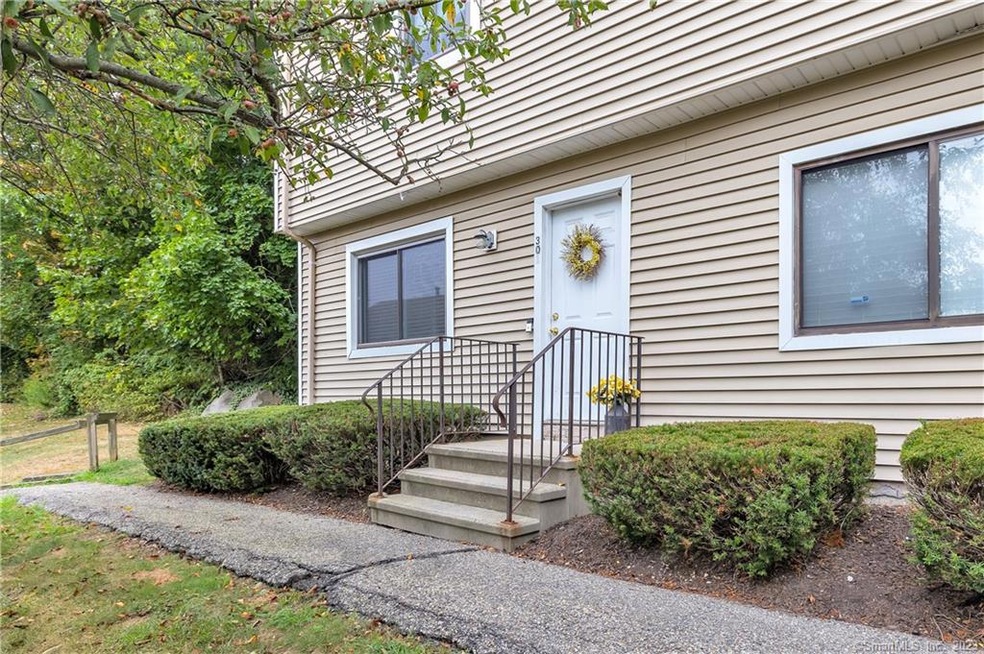 Welcome Home to this End Unit Updated 2 bedroom, 1