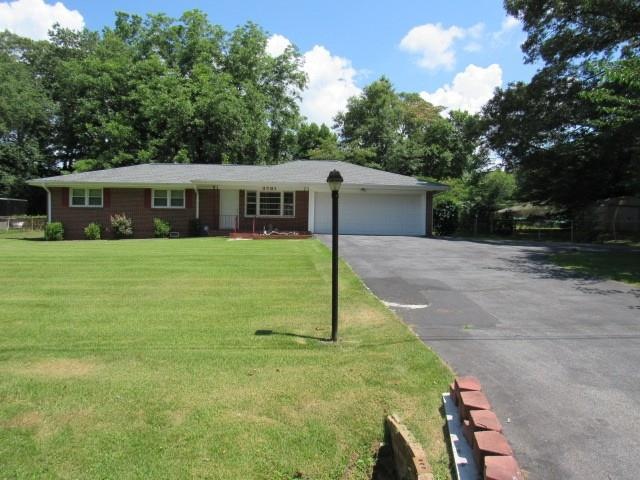 Well appointed Brick Ranch