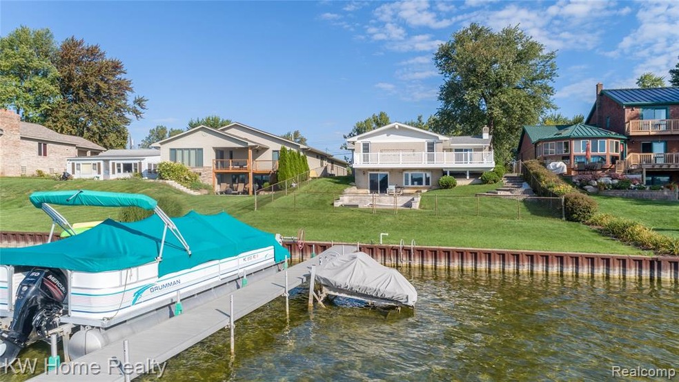 59 feet of sandy bottom lakefront!