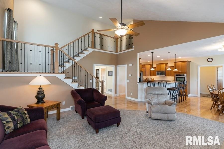 27 Nicholas Ct, Eldridge, IA 52748 - photo 1