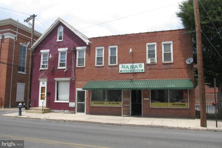39 W Washington St, Chambersburg, PA 17201 - photo 1