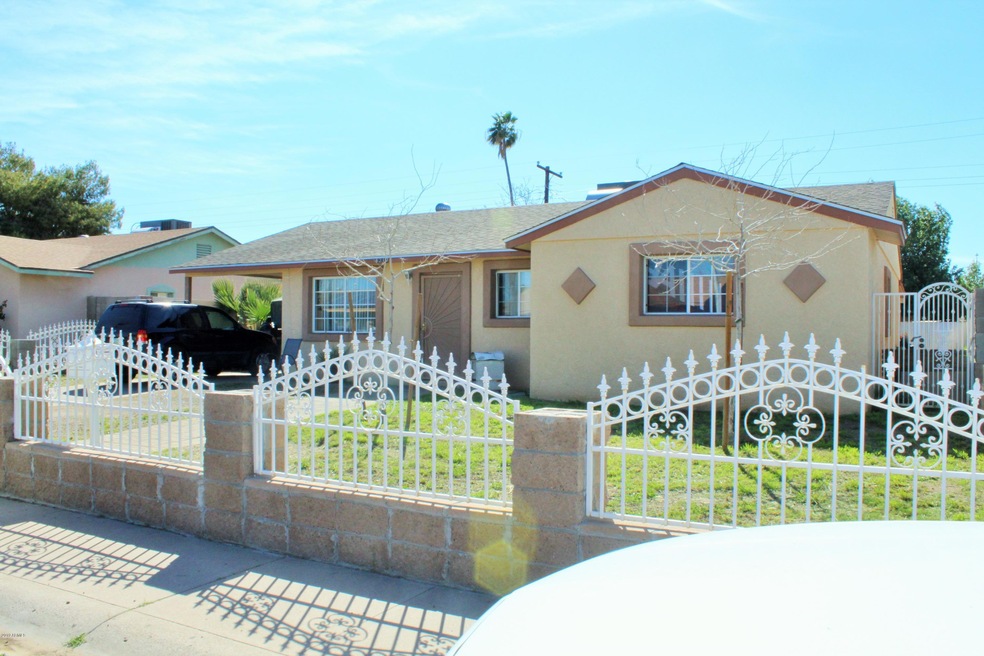 8217 W Clarendon Ave, Phoenix, AZ 85033 - photo 1