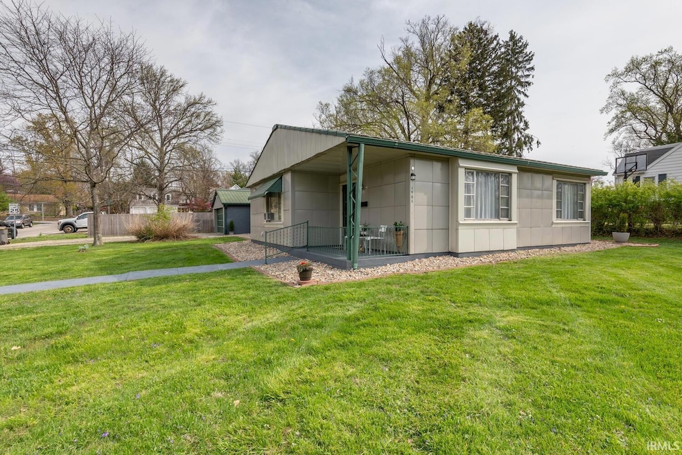 1901 E Maxwell Ln, Bloomington, IN 47401 - photo 1