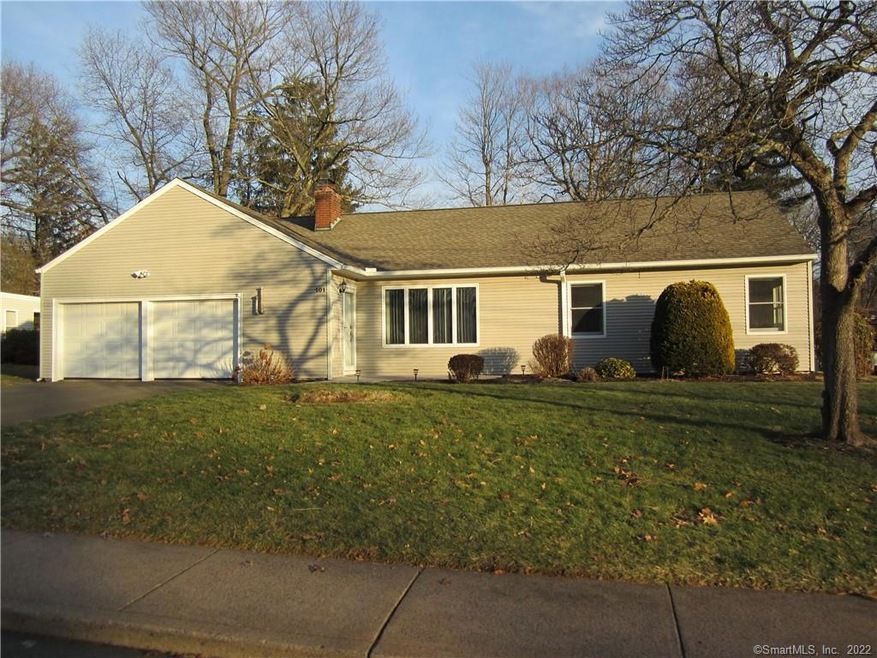 101 Elizabeth Dr, Manchester, CT 06042 - photo 1