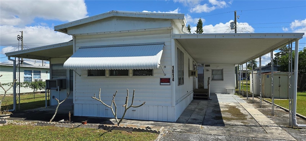 Neat front curb appeal